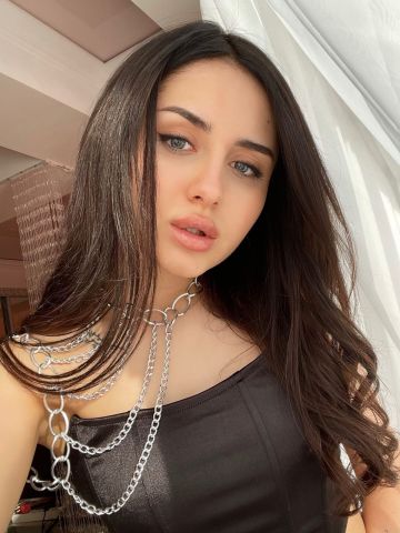 Полина